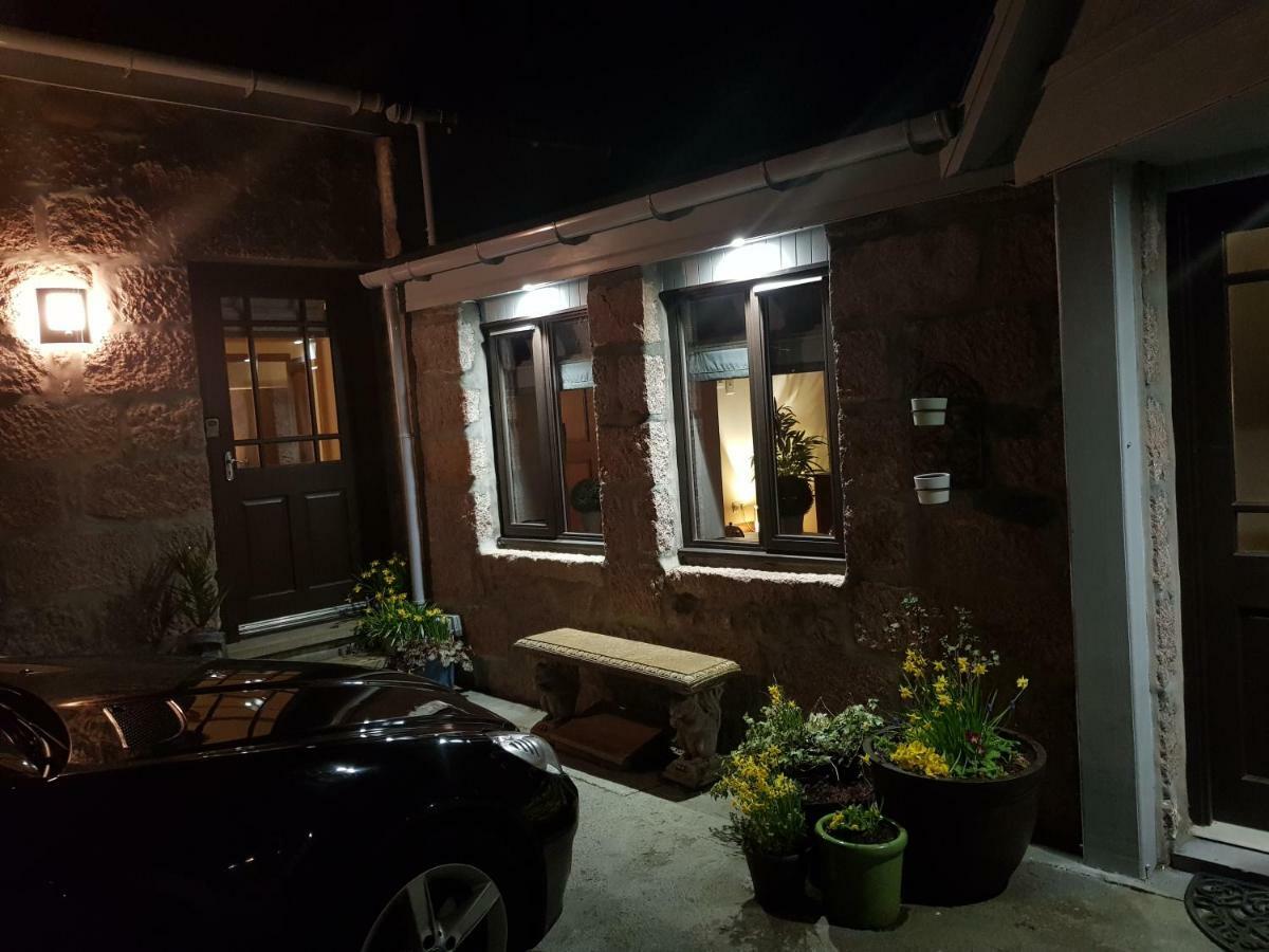 The Smiddy Suite Ellon Exterior foto